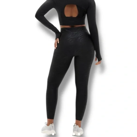 ATHLETA Simone Biles Shine High Rise Elation 7/8 Legging - Black Zebra Shine XL - Picture 3 of 10